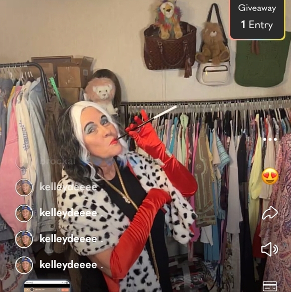 🤘The Motley Cruise April 4th- Blast From The Past - Picture 10 of 12